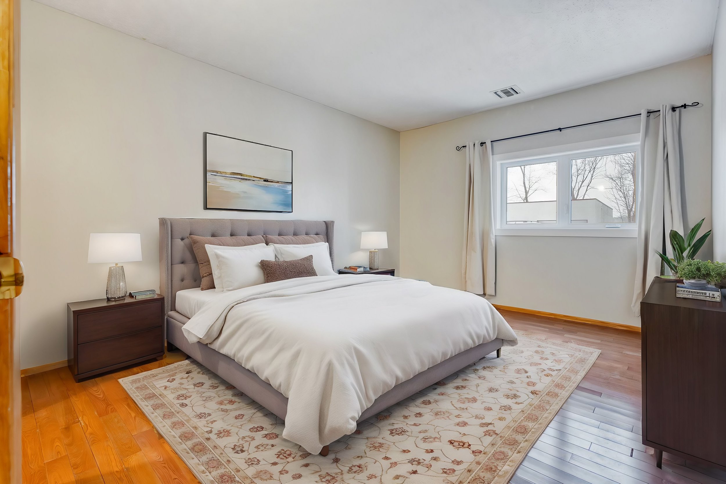 25-web-or-mls-IMG_2372 - Bedroom - Standard - 1.jpg