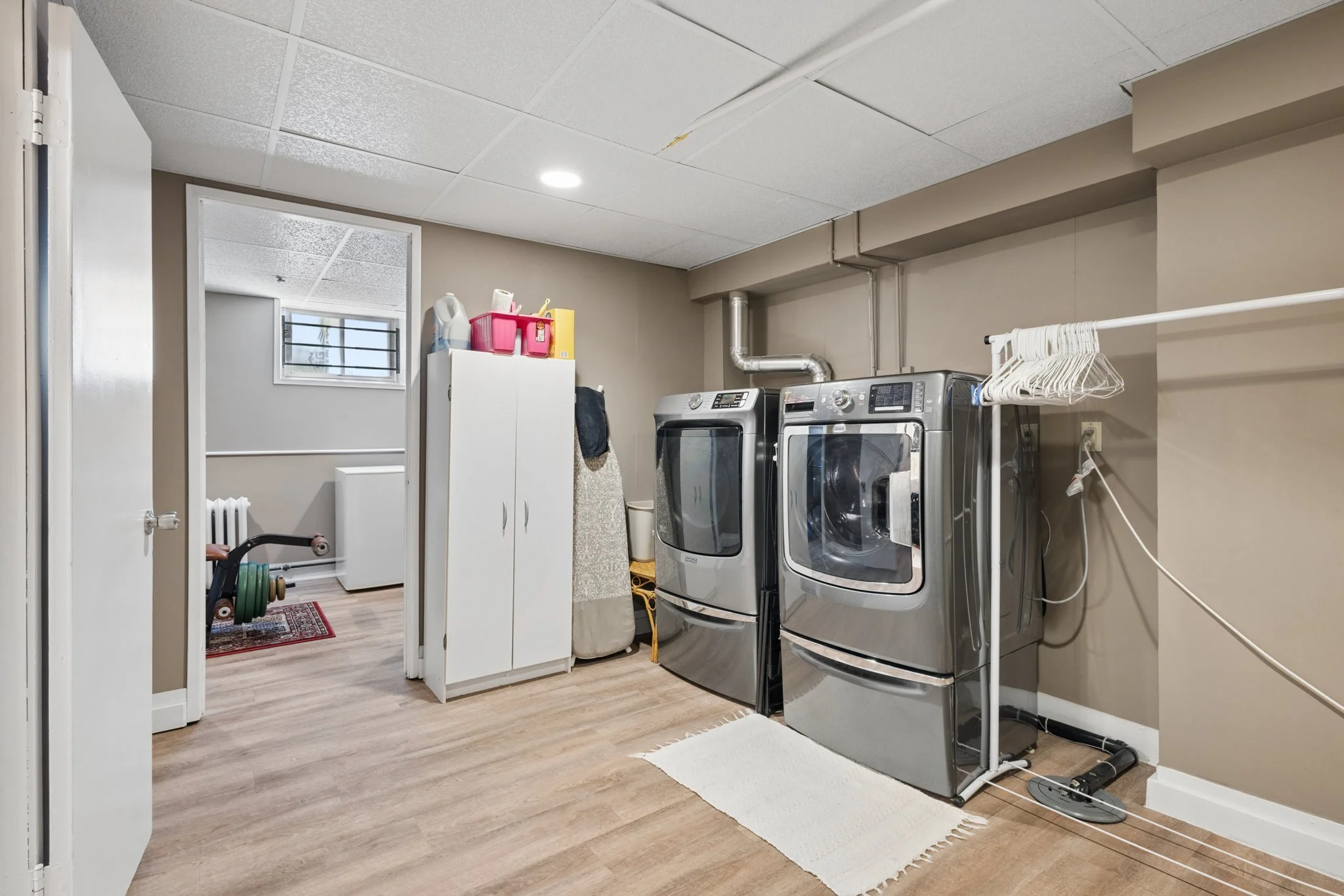 41 Queenston St-3.jpg