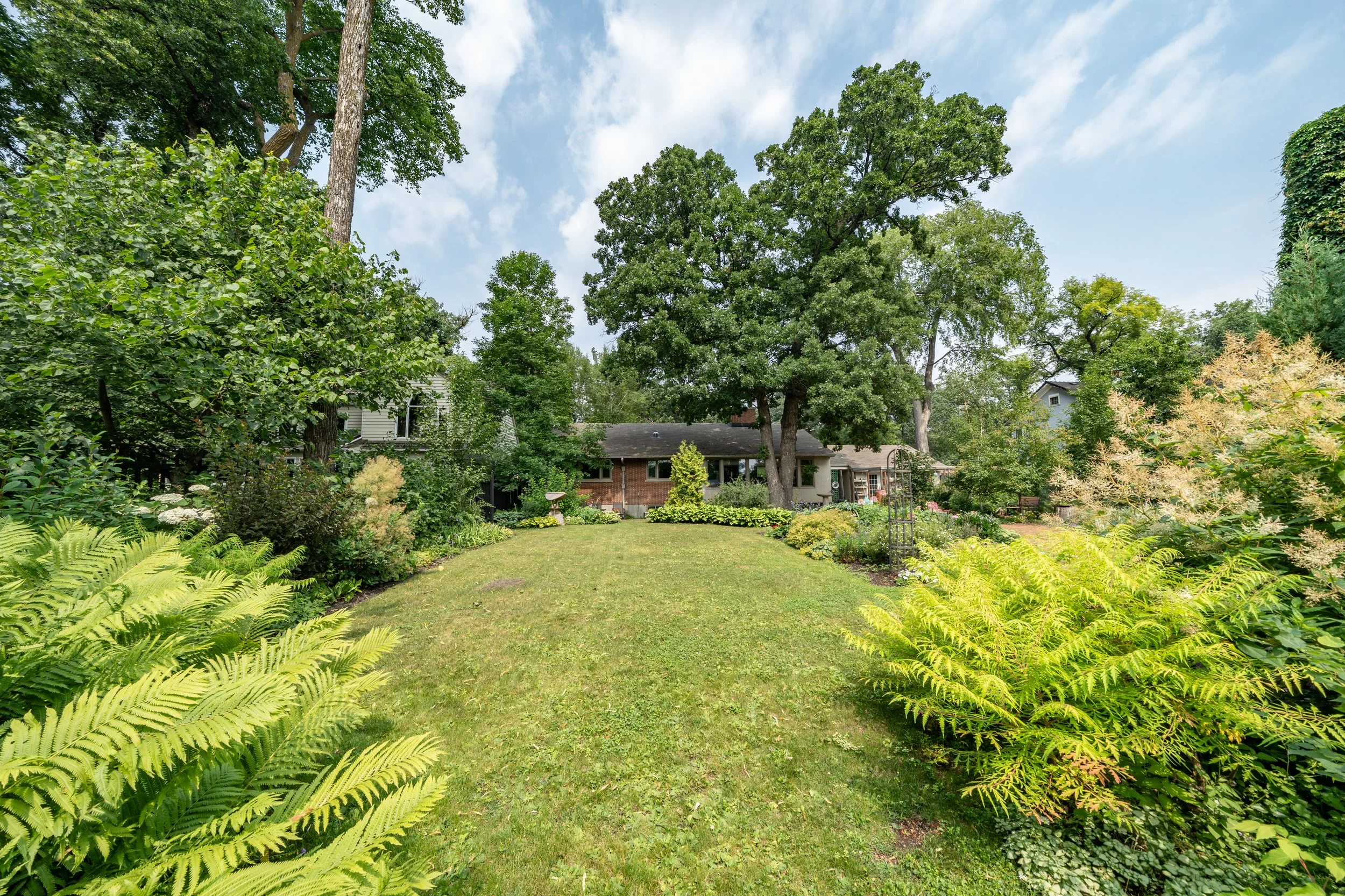 415 Kingston Cres (35 of 63).jpg