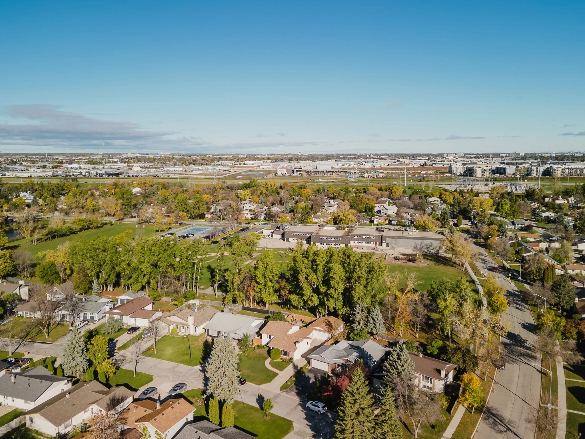 11 Lake Island Cres Ext-10.jpg