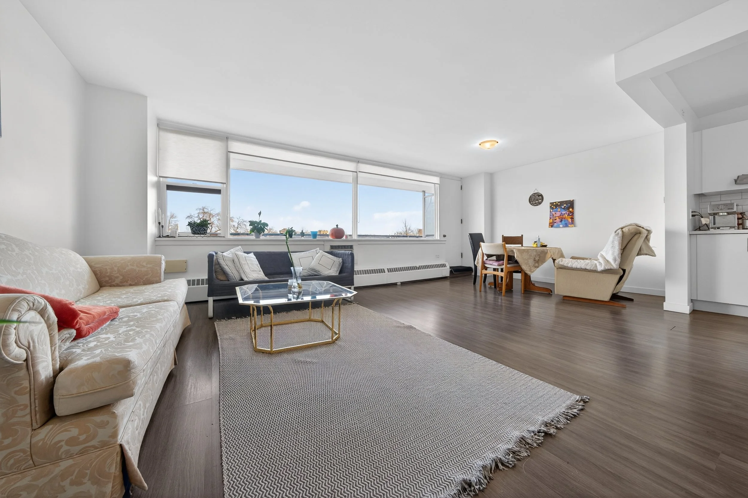 402 - 99 Wellington Cres (9).jpg