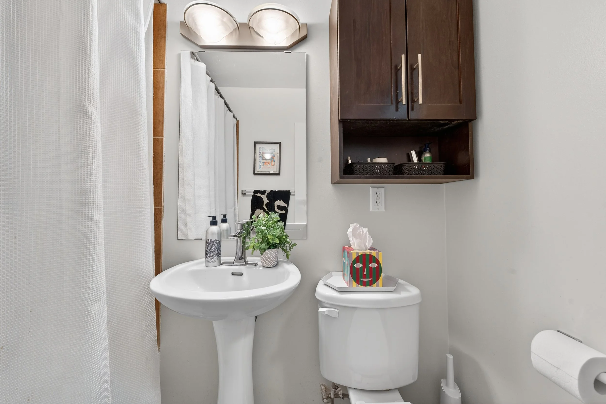 504 - 565 Corydon Avene (31).jpg