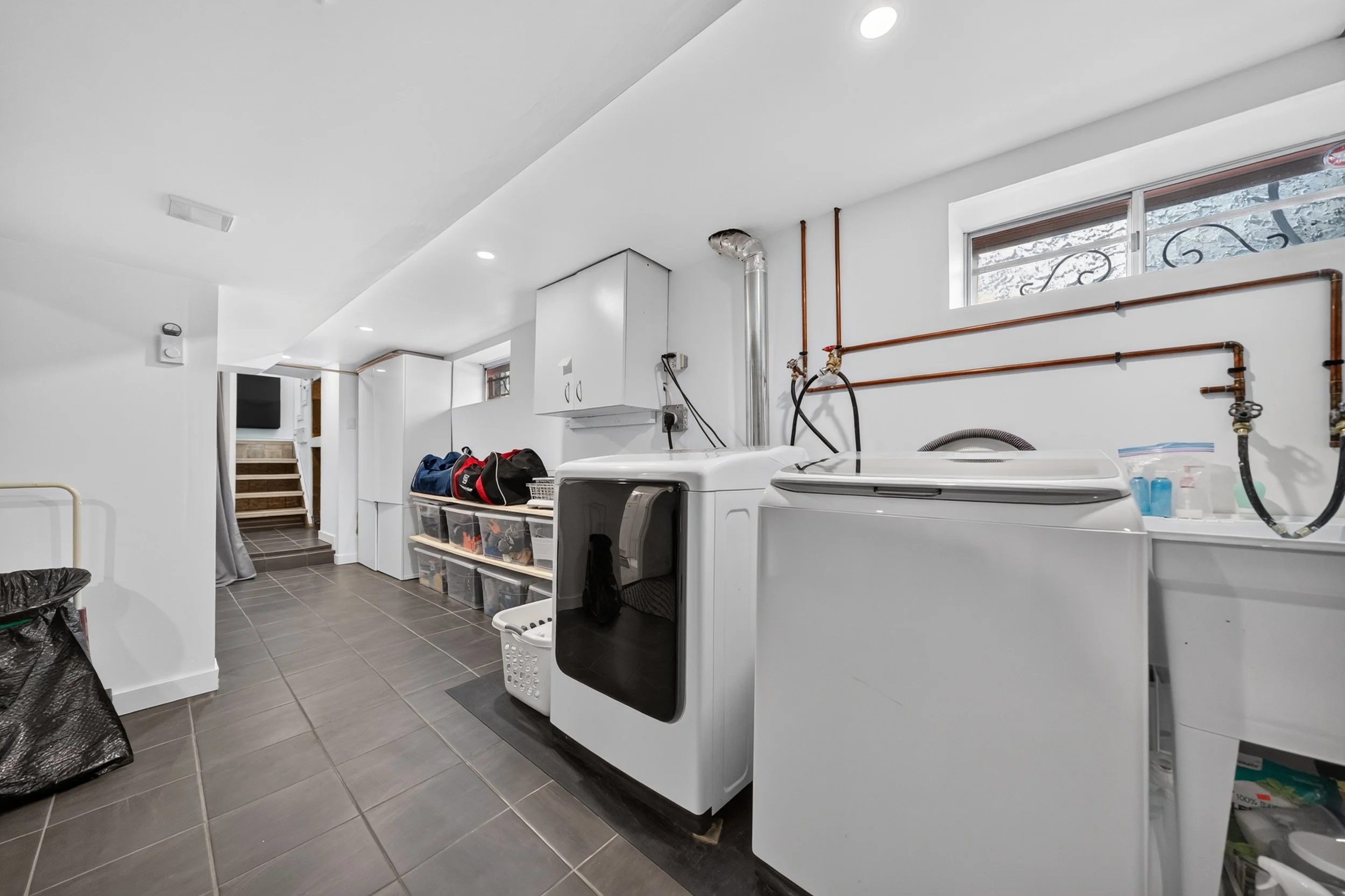 648 Mulvey - Laundry A.jpg