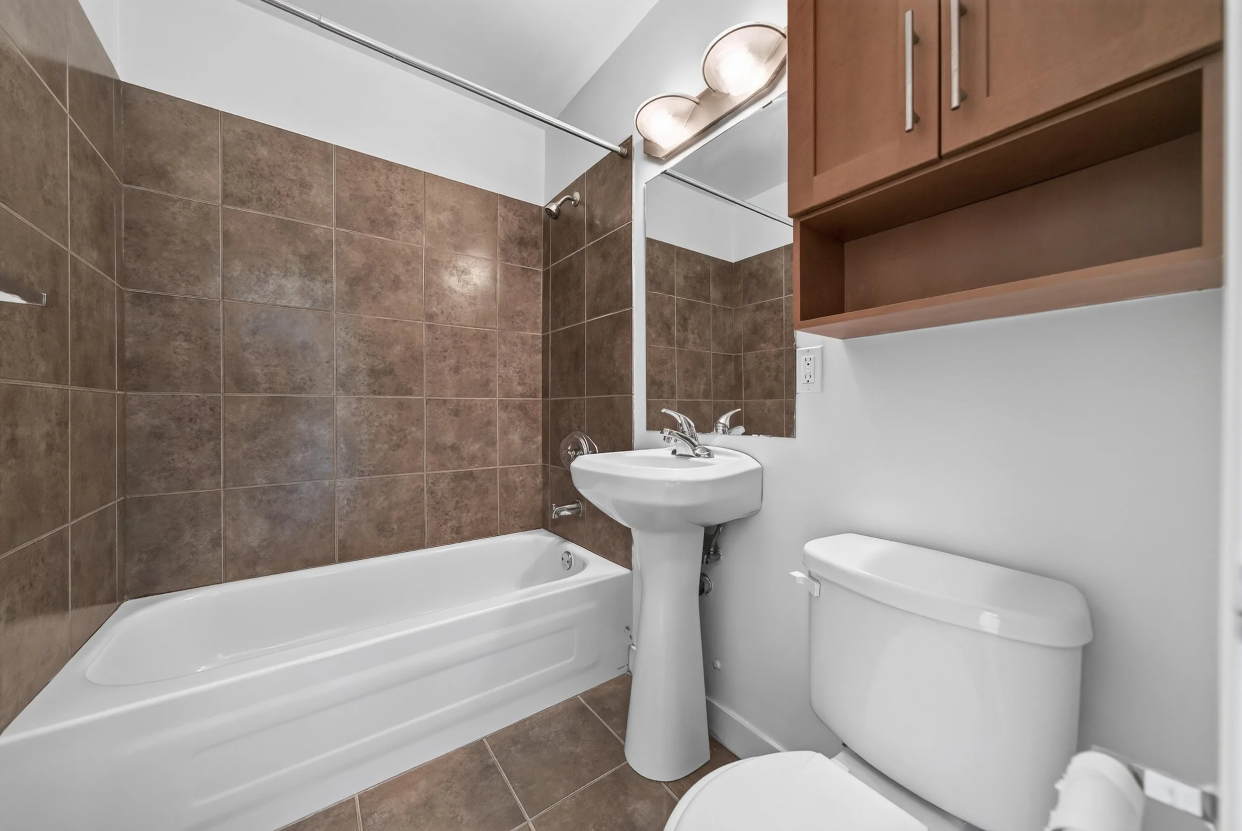 503 - 565 Corydon (23).jpg