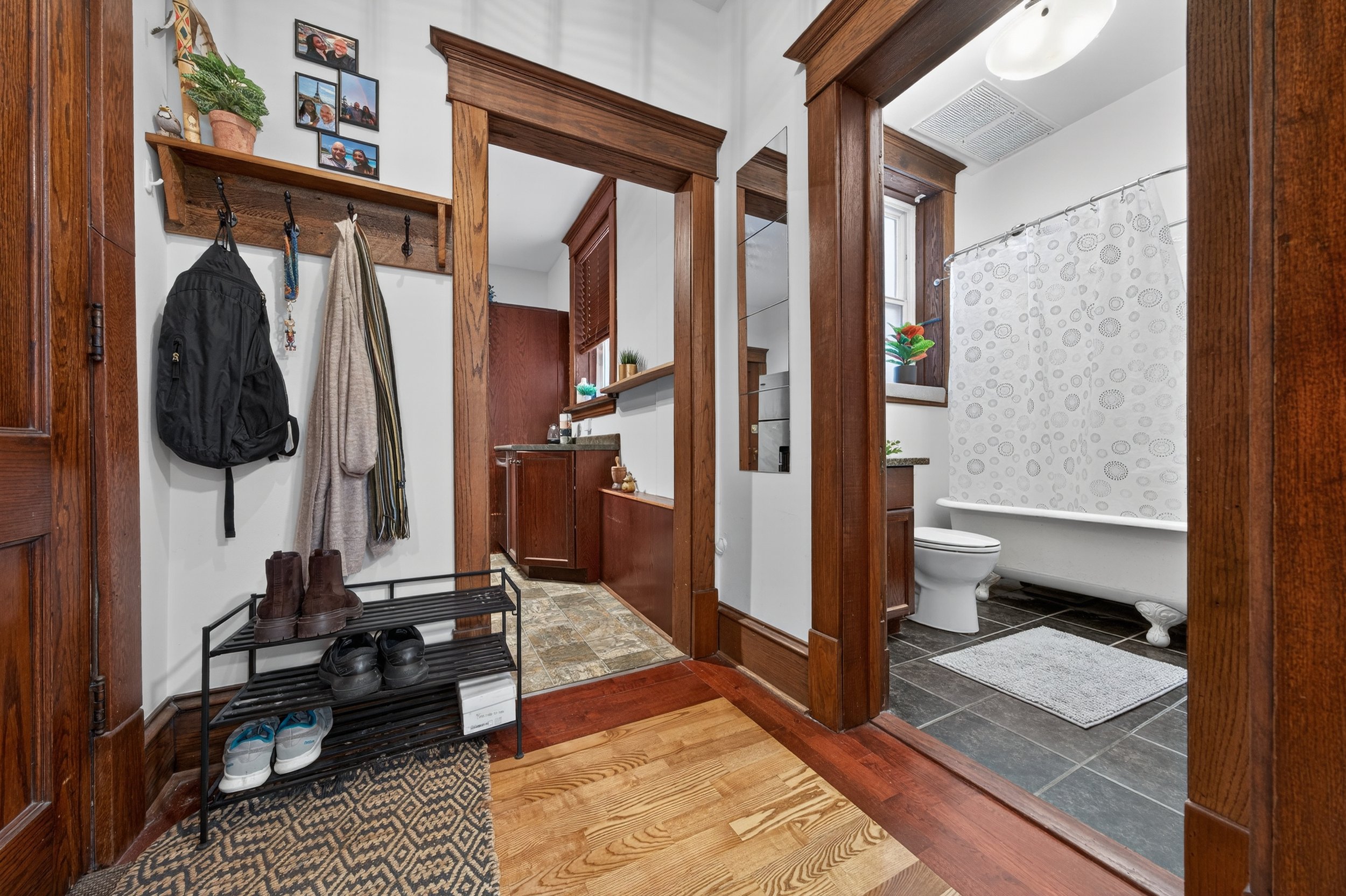 2-272 home Street (26).jpg