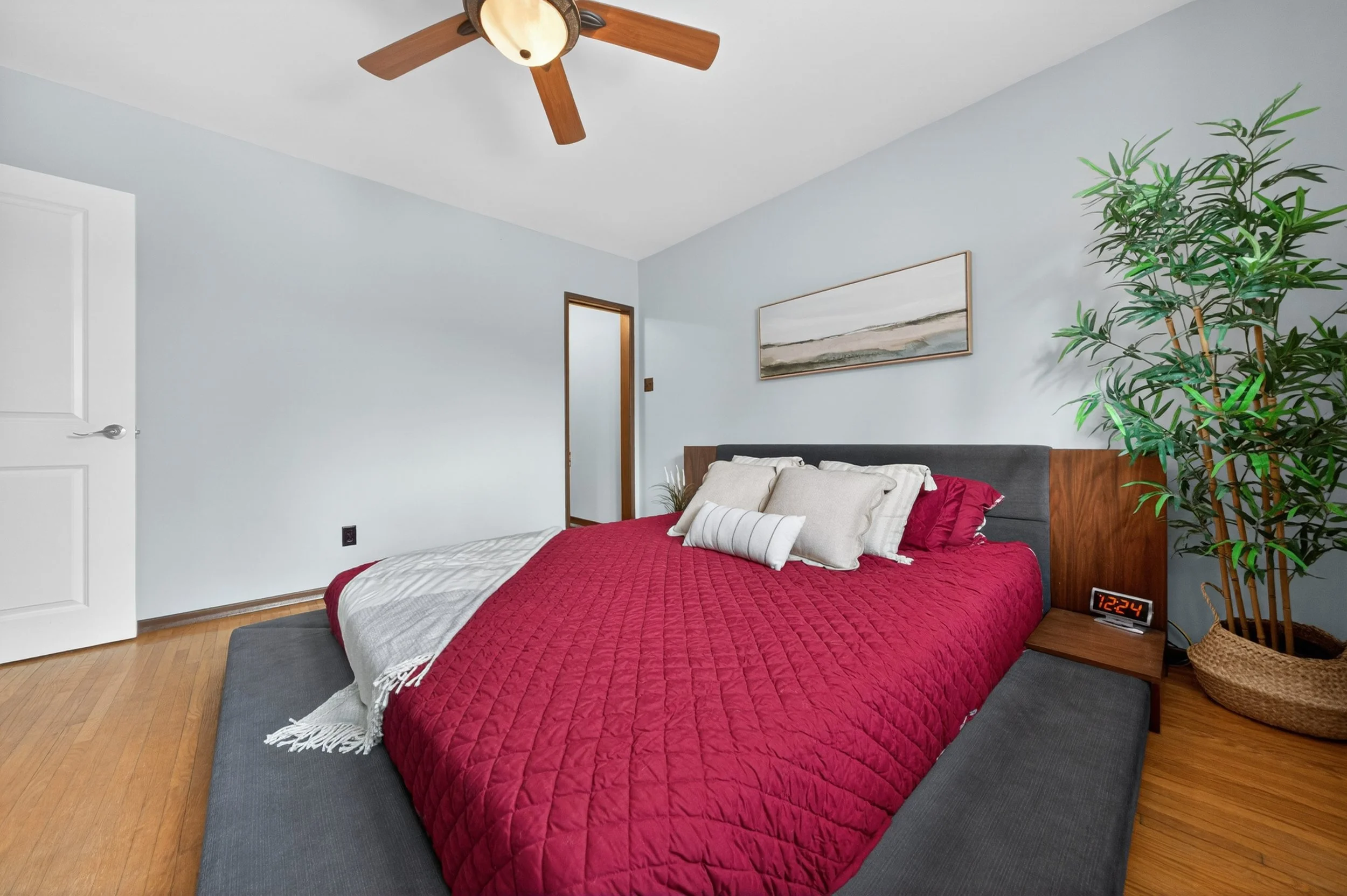 26 Cora ave (36).jpg