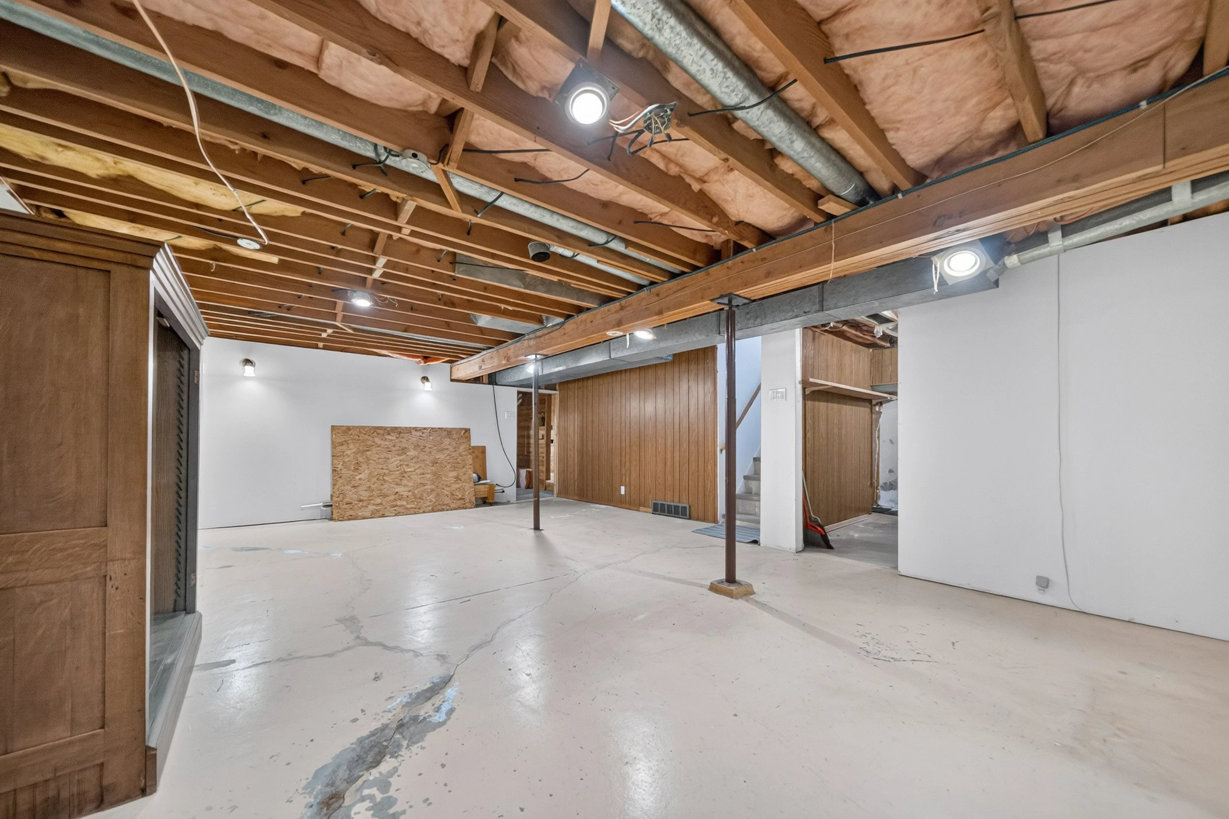 648 Stewart St (49).jpg