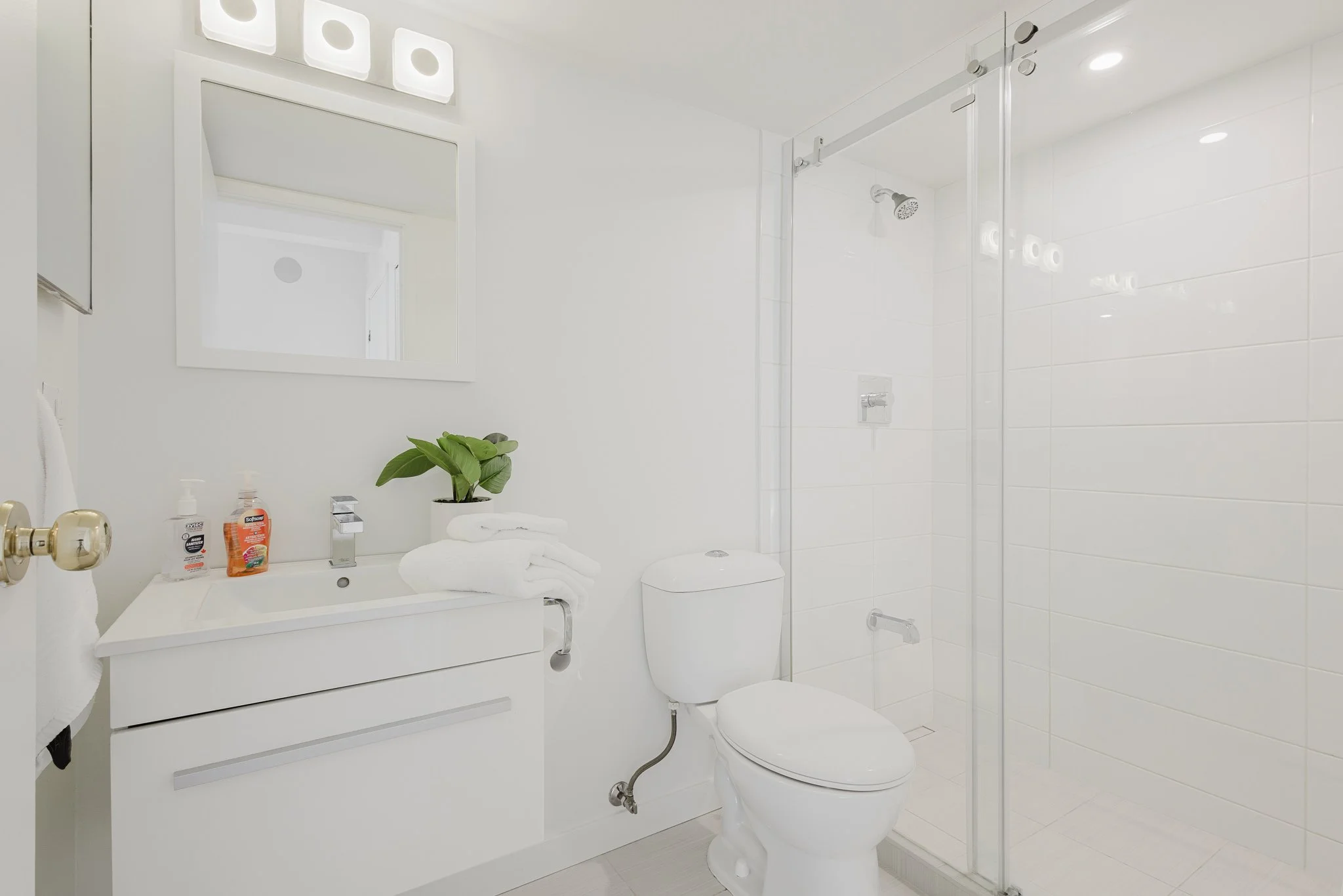 15 Kennedy St Unit 1606-22.jpg