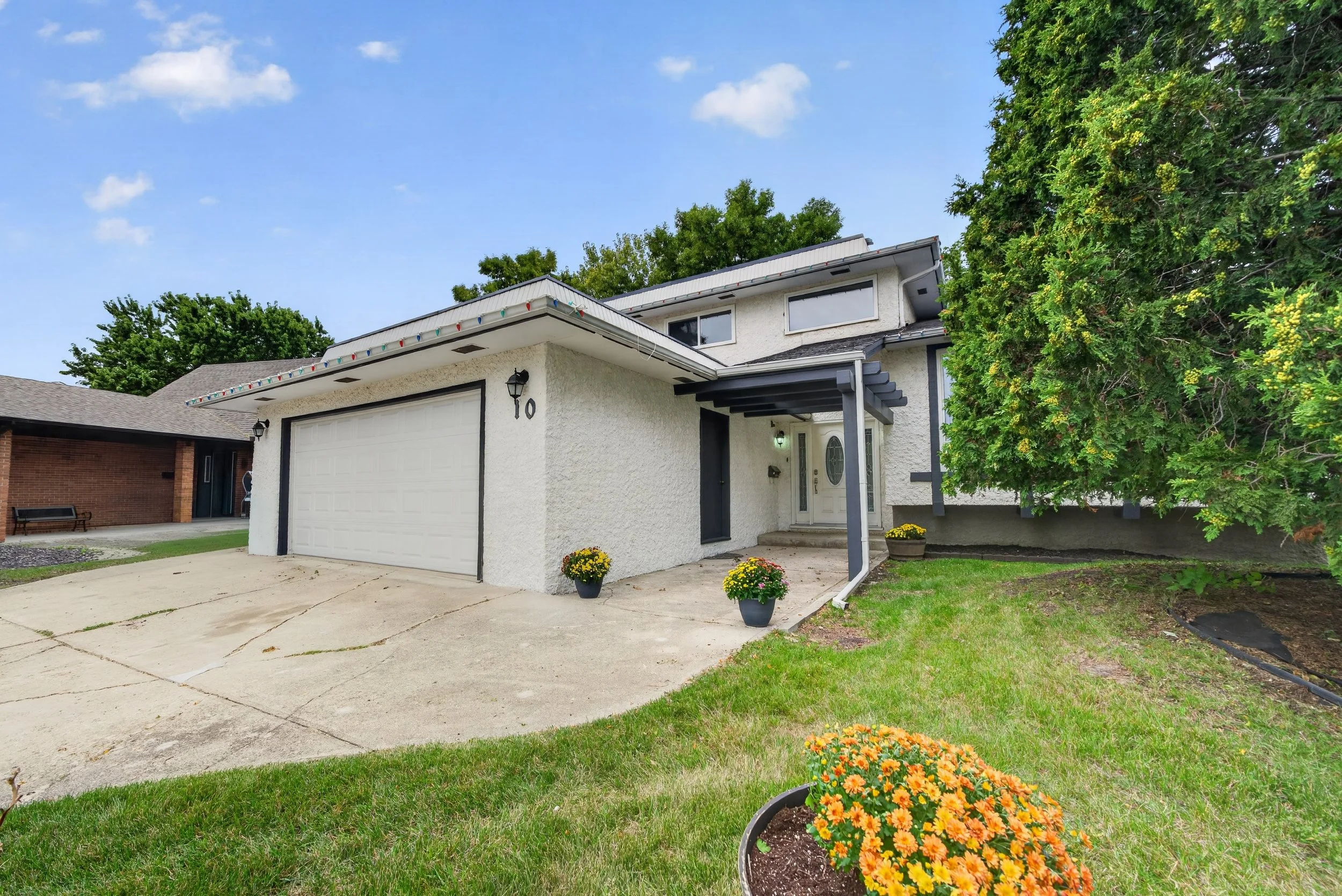 10 Edgemont Drive (11).jpg