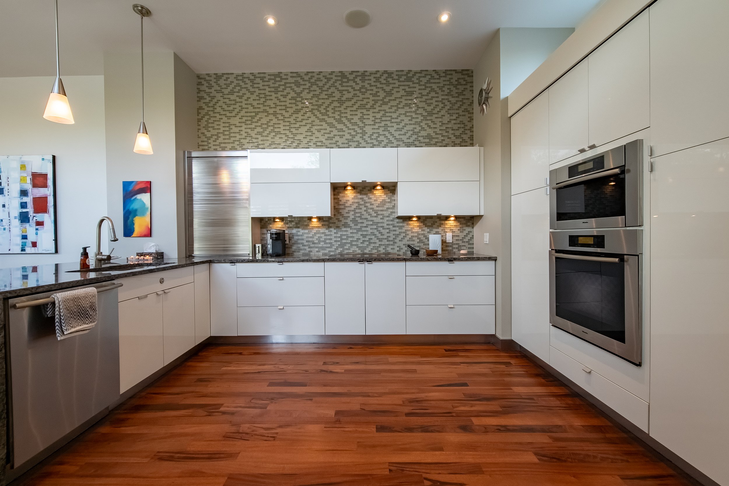 2610 Assiniboine (71).jpg