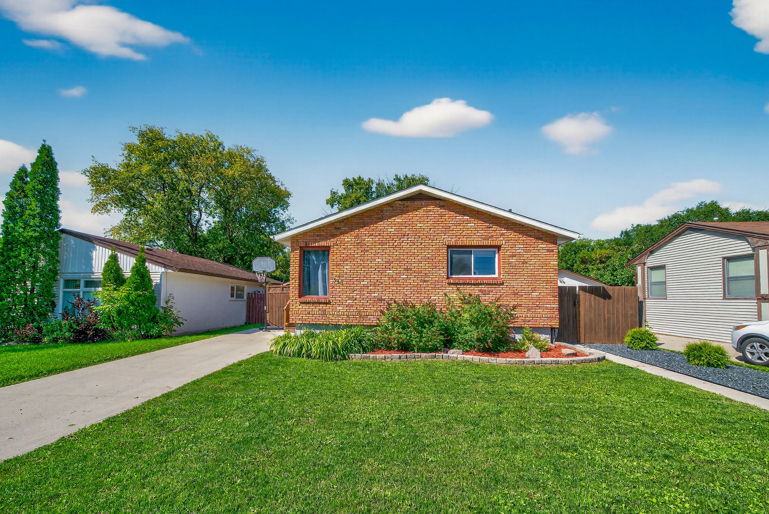 348 Olive Street (18).jpg