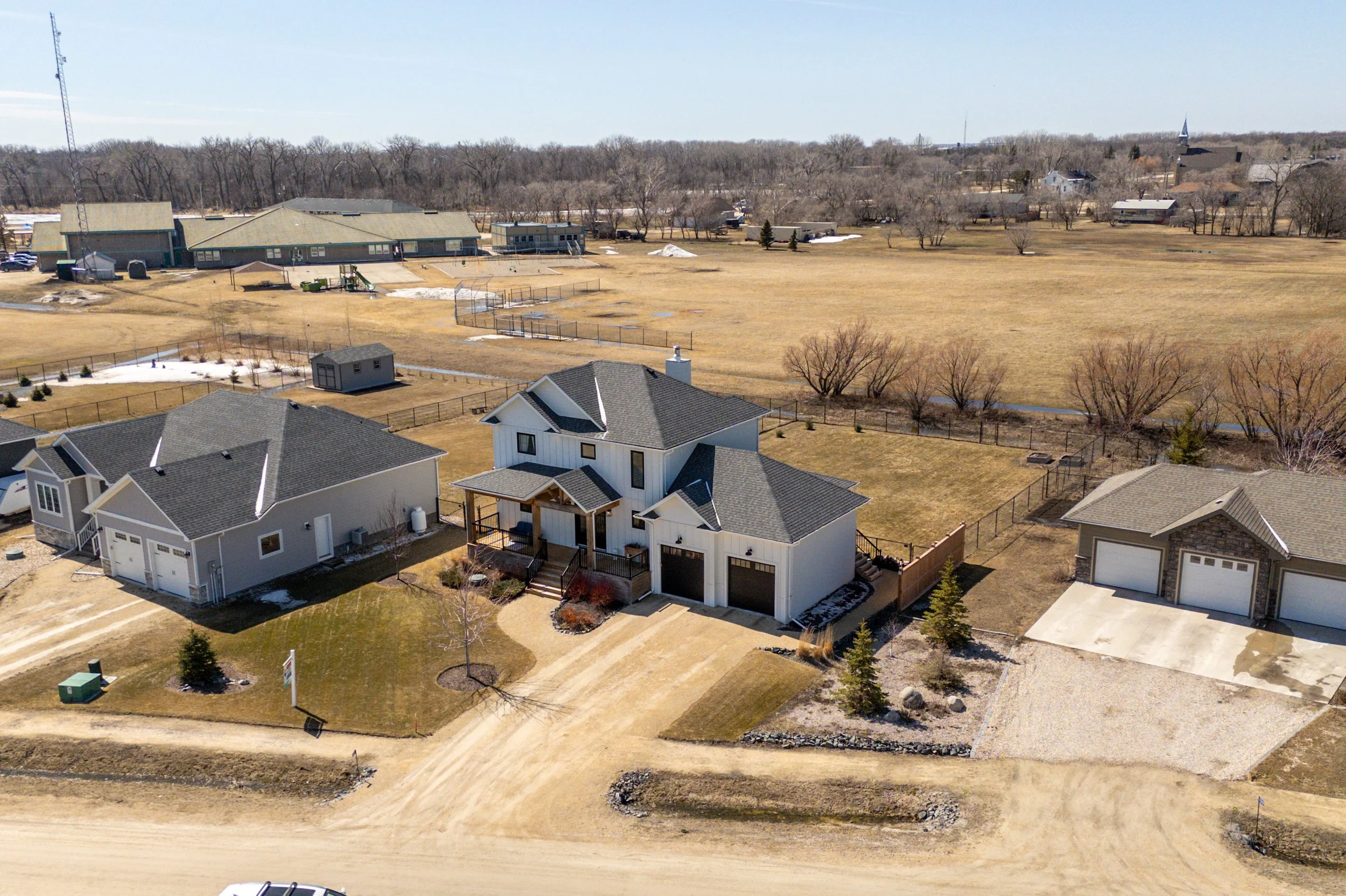 191 Caron Rd N (2).jpg