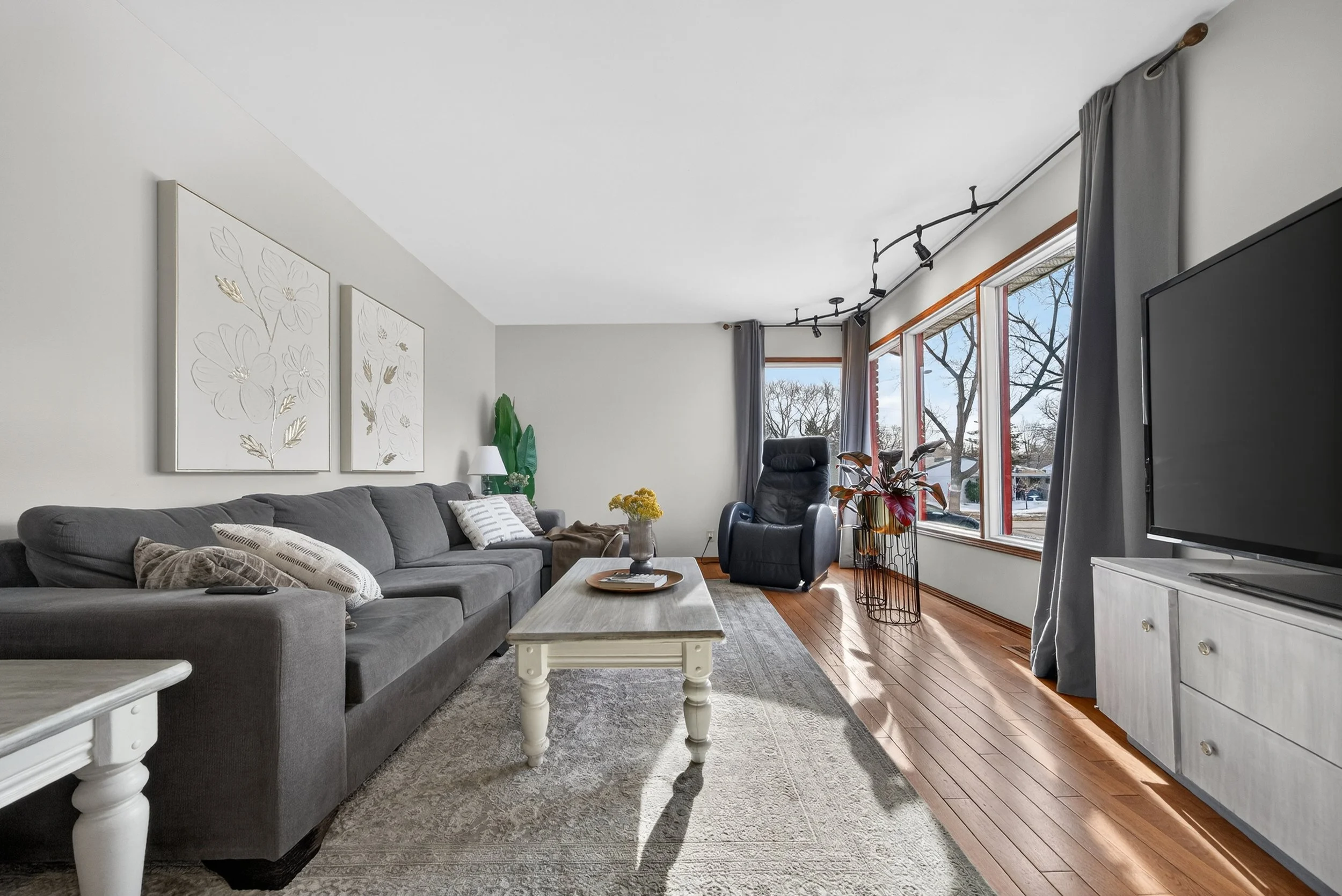 348 Olive St (2).jpg