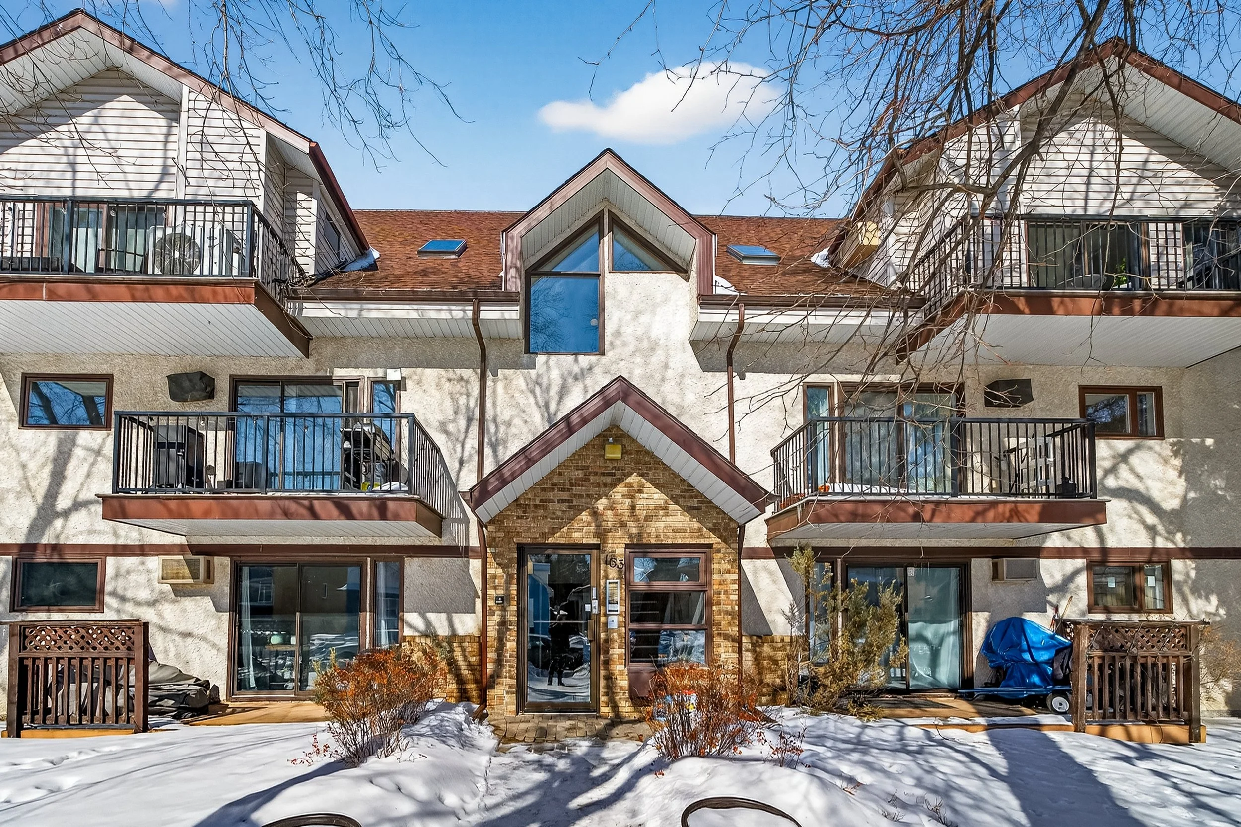 301 - 163 Bertrand (7).jpg