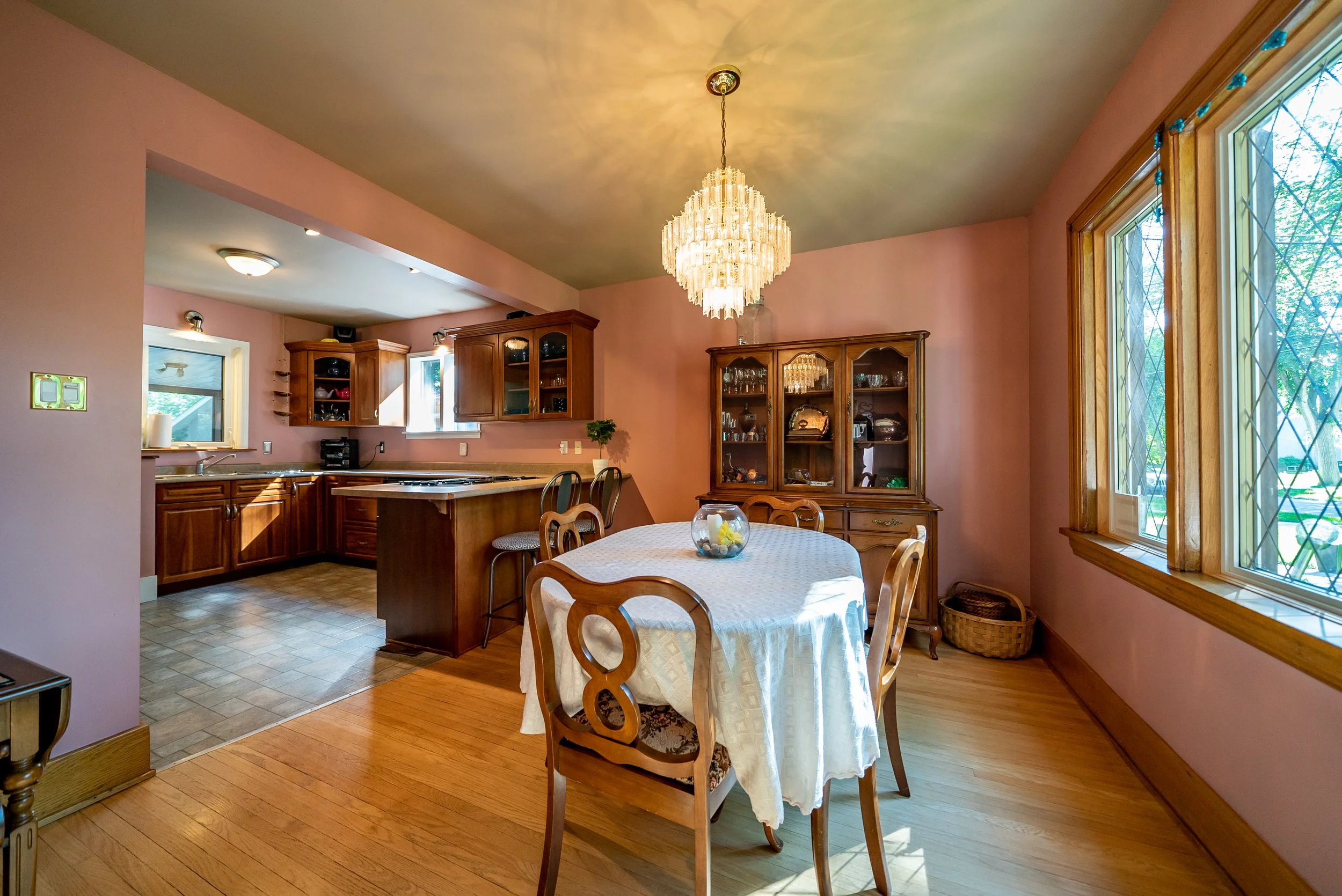 47 Kingston Row — Amber van den Broek Winnipeg Realtor