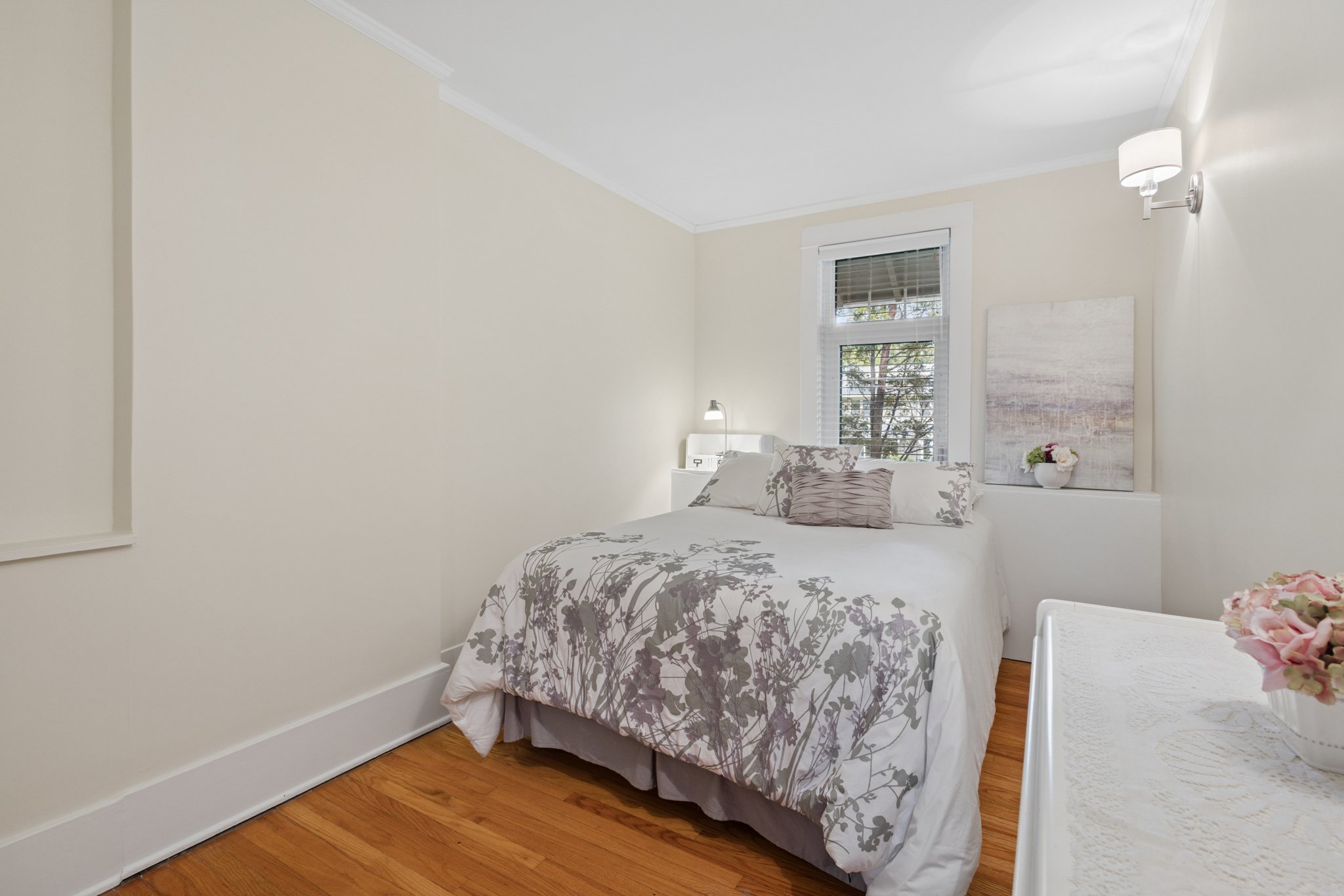 41 Queenston St-18.jpg