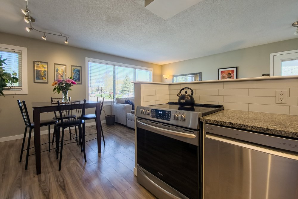 215 Bluewater Crescent — Amber van den Broek Winnipeg Realtor