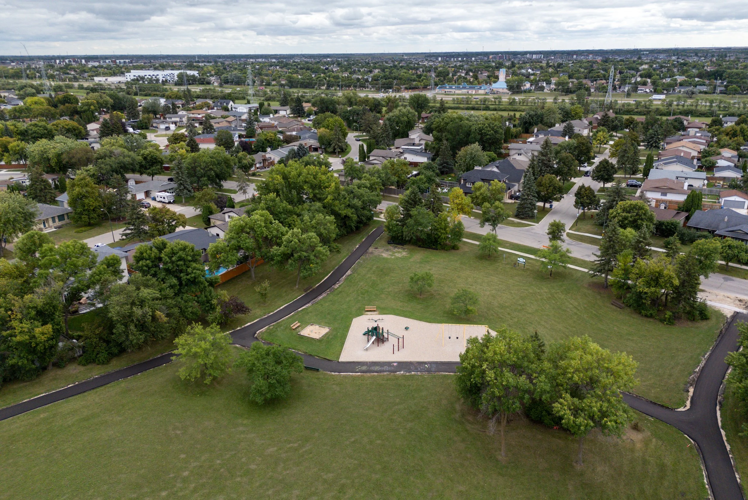 10 Edgemont Drive (7).jpg