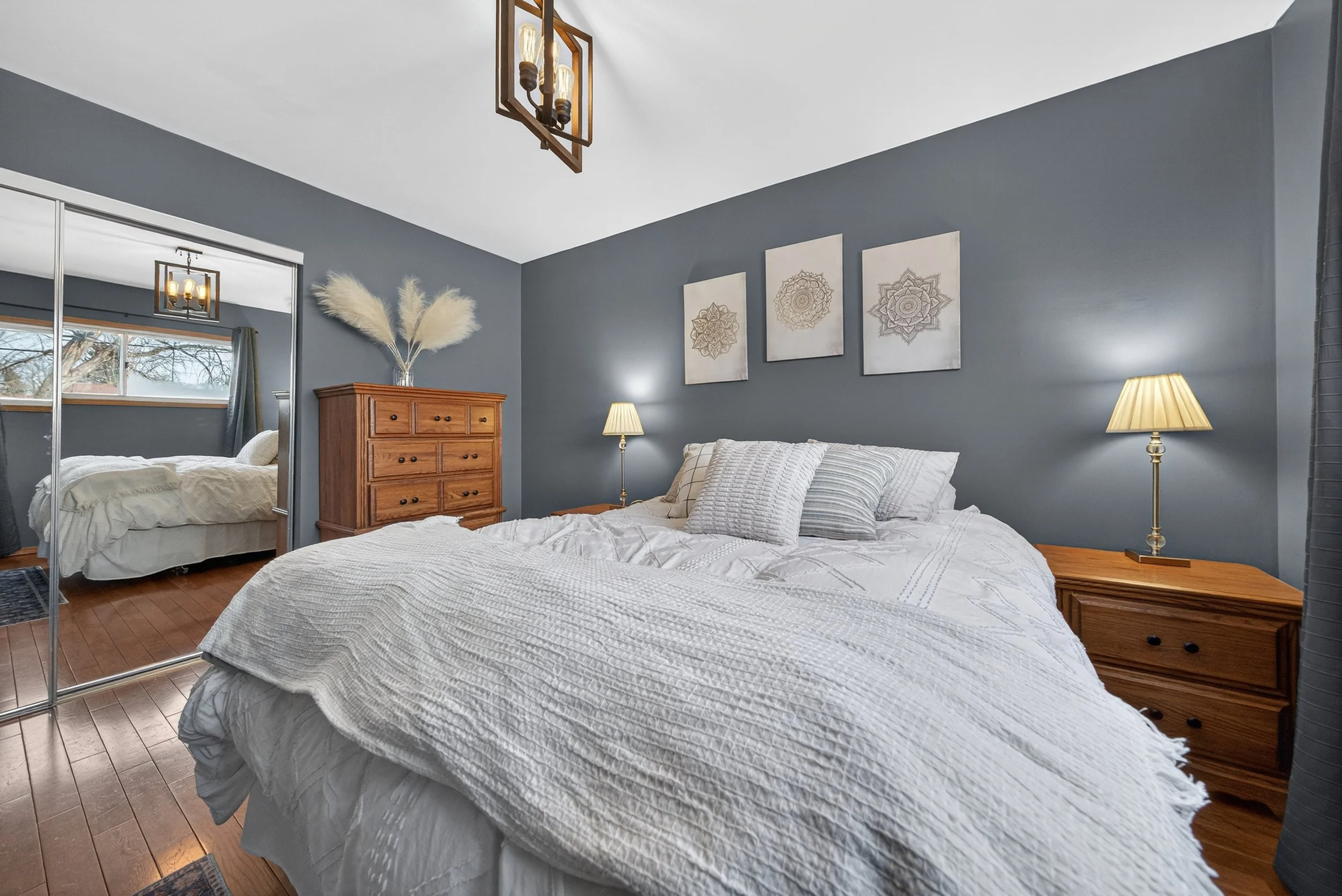 348 Olive St (20).jpg