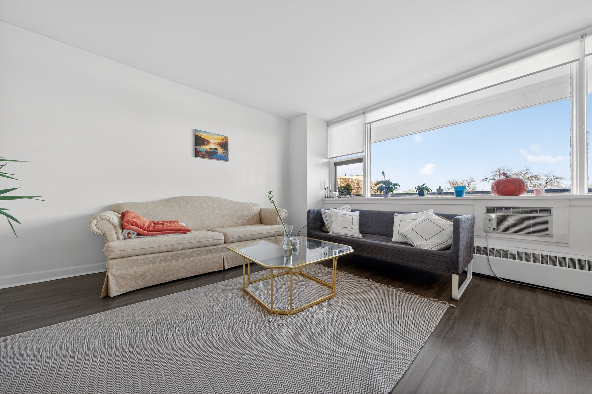 402 - 99 Wellington Cres (11).jpg