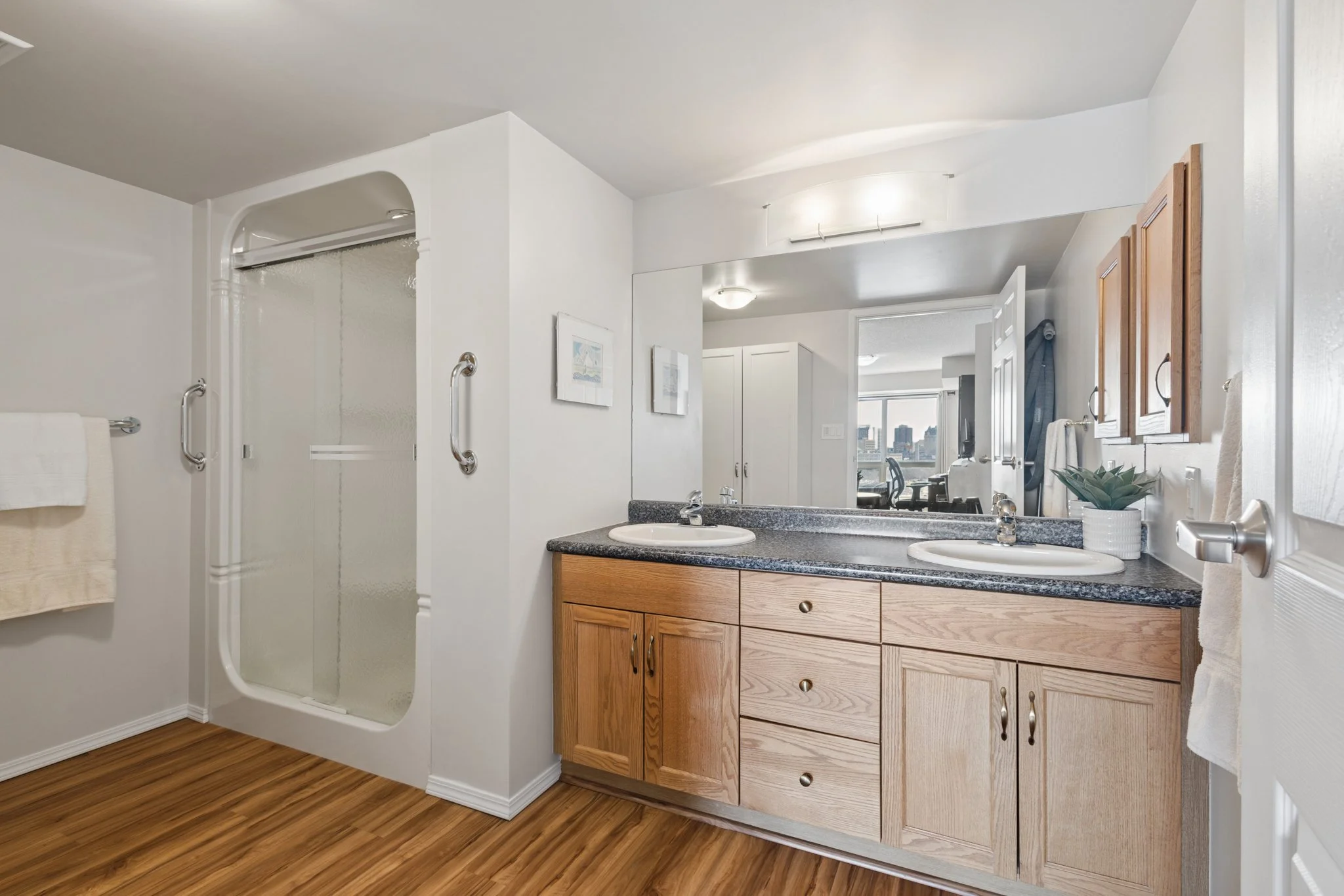 906-500 Tache Ave-18.jpg