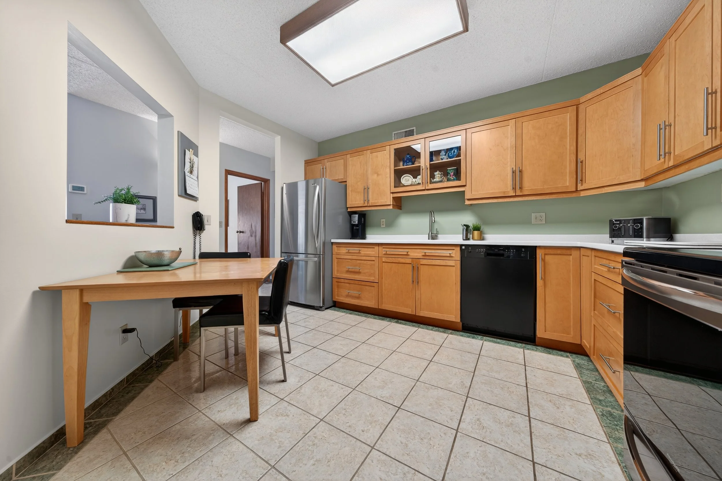 204-1660 Pembina (91).jpg