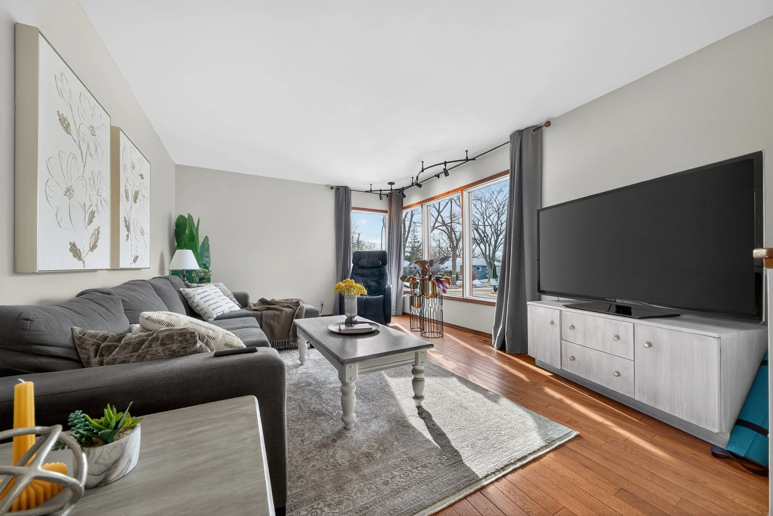 348 Olive St (1).jpg