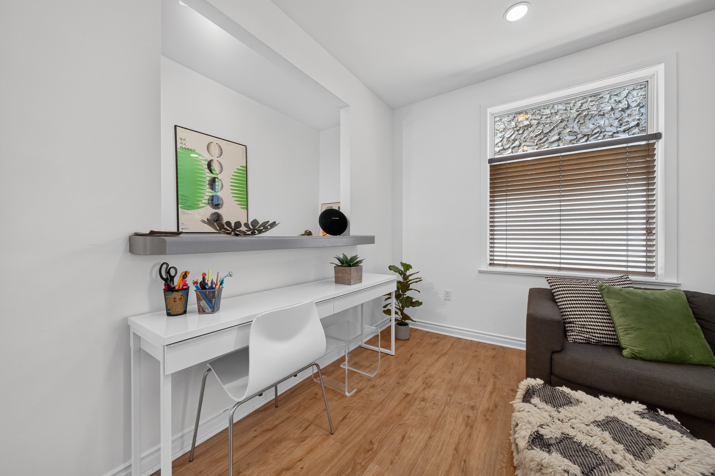 648 Mulvey - Office A.jpg