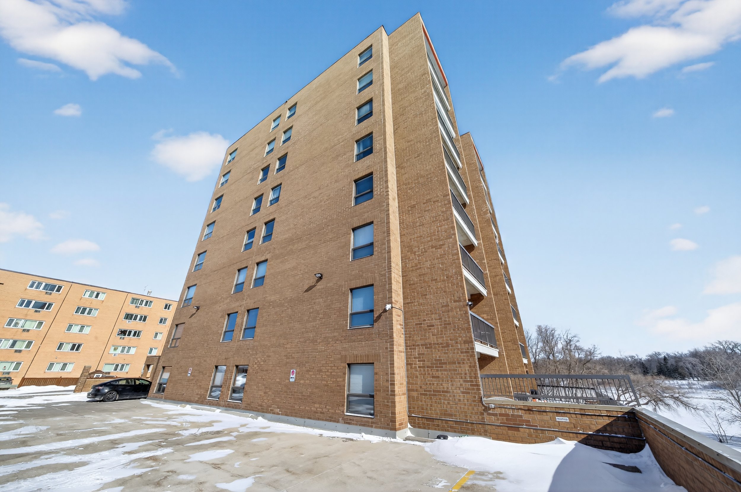 204-1660 Pembina (62).jpg