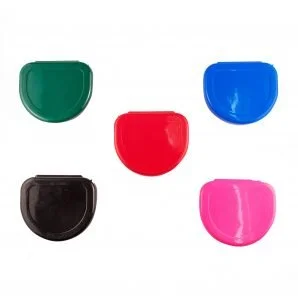 Orthodontic retainer case