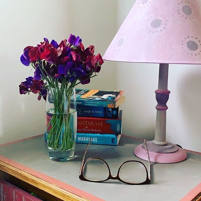 Good Morning World. Sweet peas and matching hand painted bedside lamp!