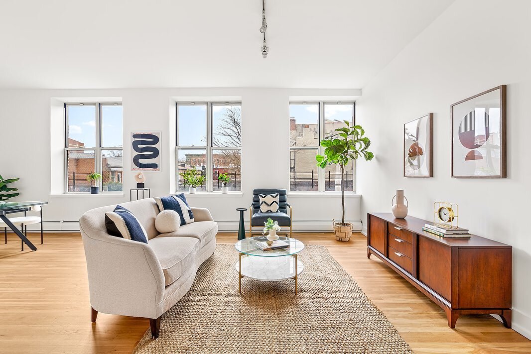 Presenting our new staging for @buchmansbrooklyn - 444 12th Street #3C. Two bedroom, 2 baths and newly updated! 🦒🌿🗝️