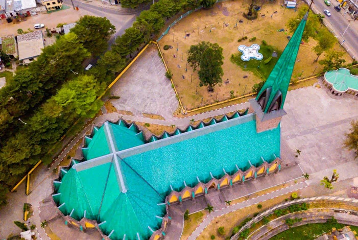 Congo'2019-Chimba-(Brazza-Basilica)-(002)_701x470.jpg