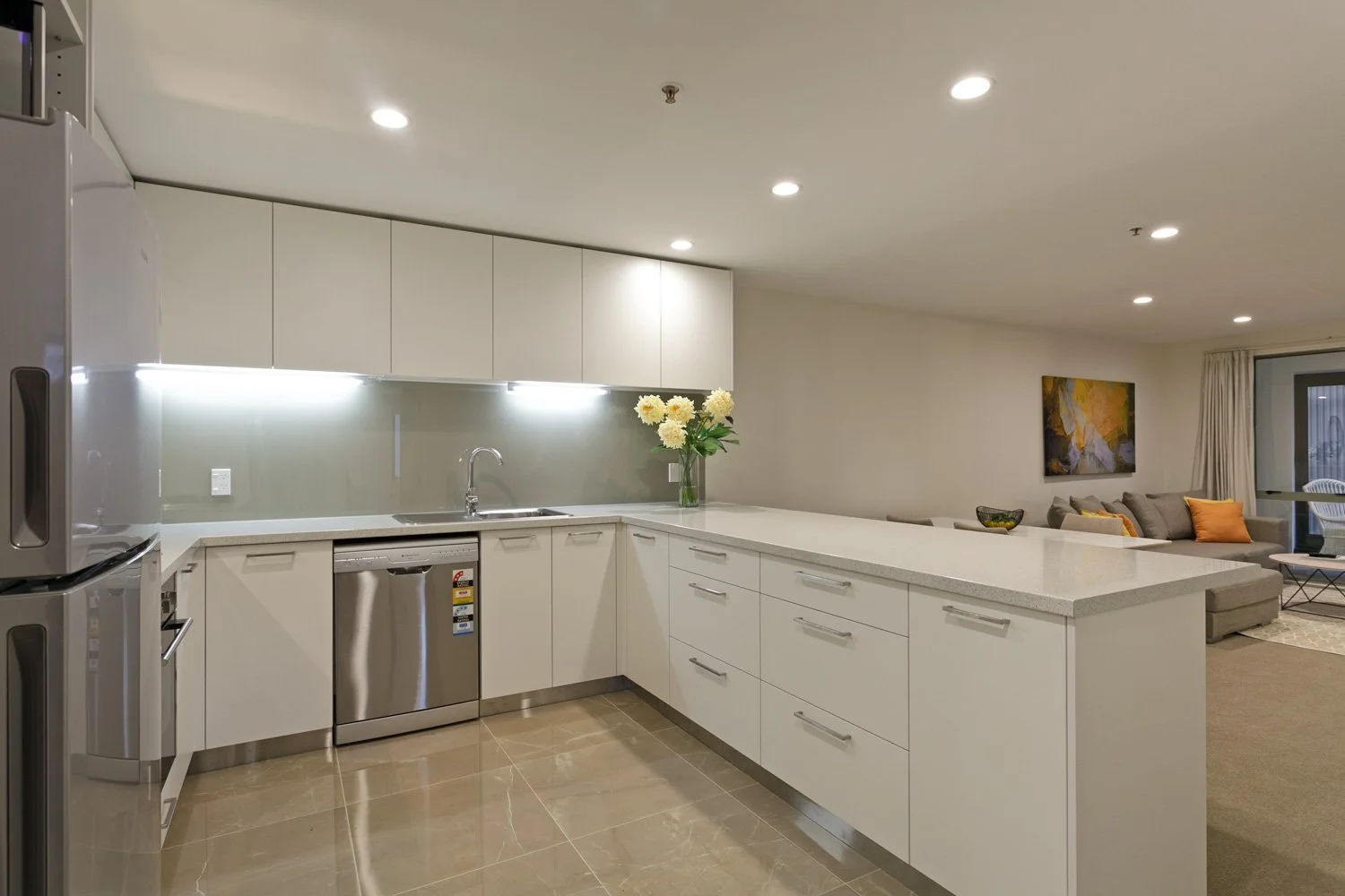 Glass splashback alternative.