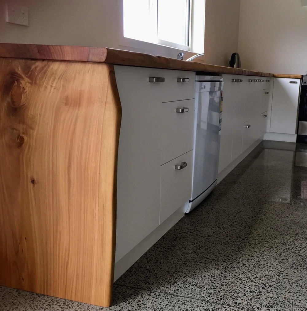 Solid wood kitchen style