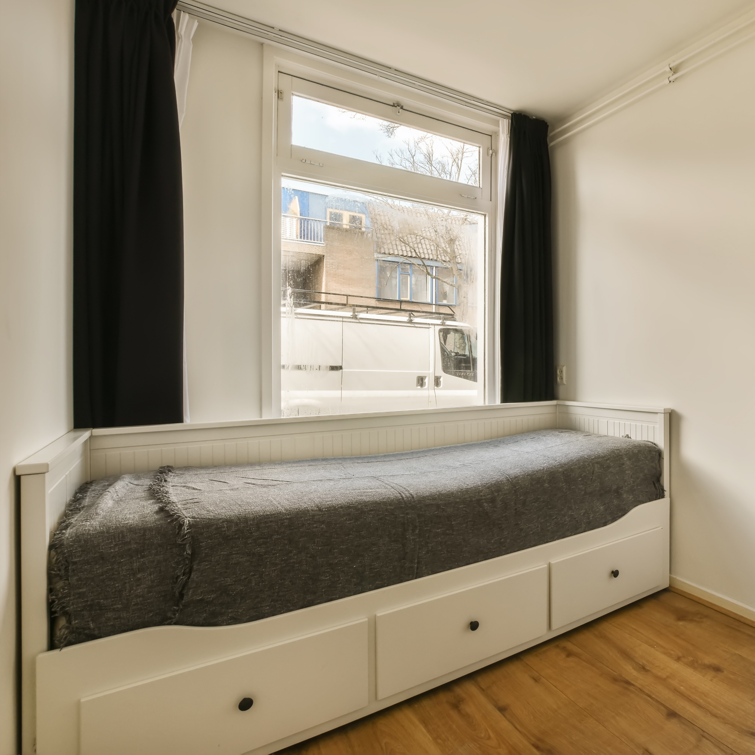 sleepout day bed