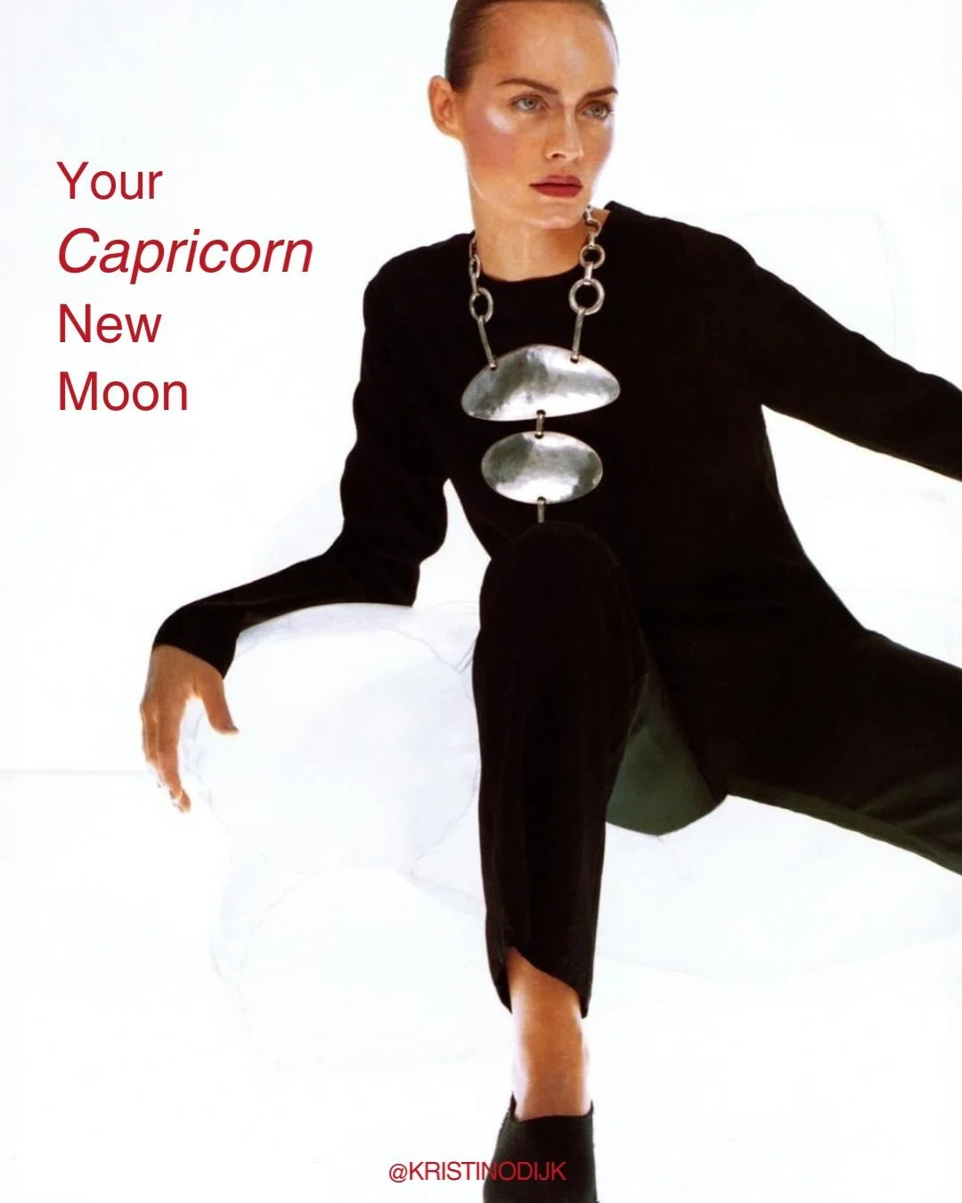 Oooh, this is a powerhouse of a New Moon, a brilliant star map designed for your best intentions, and for you to be the very best you can be.

A stellar line-up of personal planets ~ Mars, Mercury and Venus ~ surrounds the Sun and Moon at 28&ordm; Ca