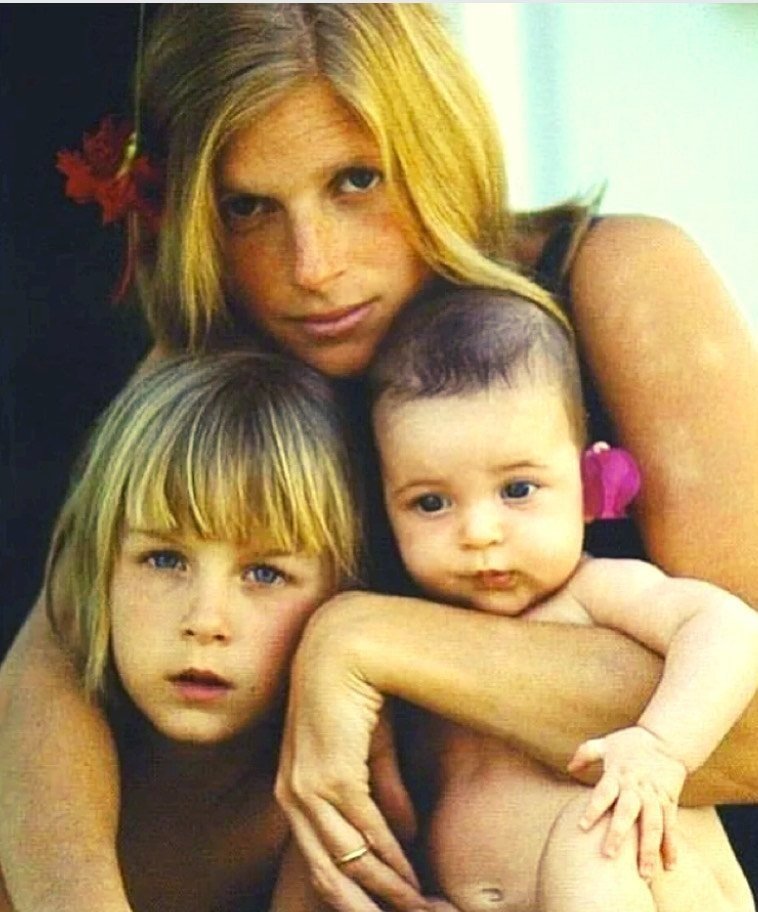 Linda%2B%2526%2BKids%2Bedited.jpg