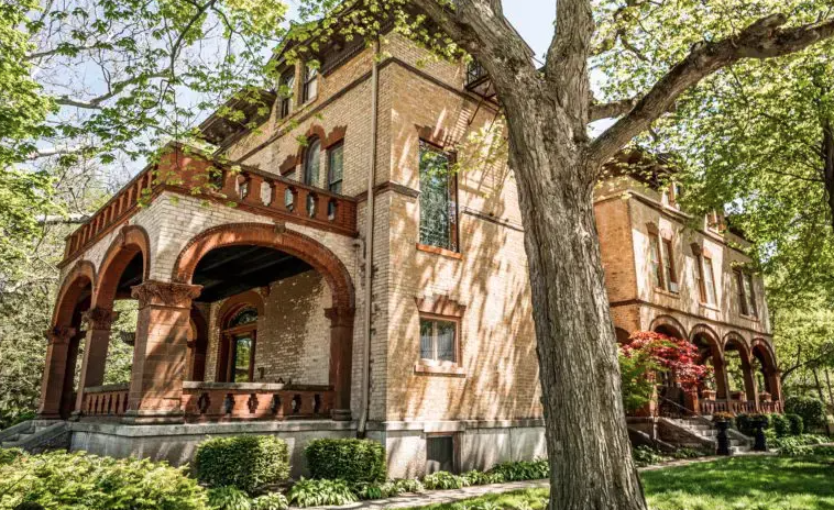 Vrooman Mansion Weddings (And How It Actually Feels)