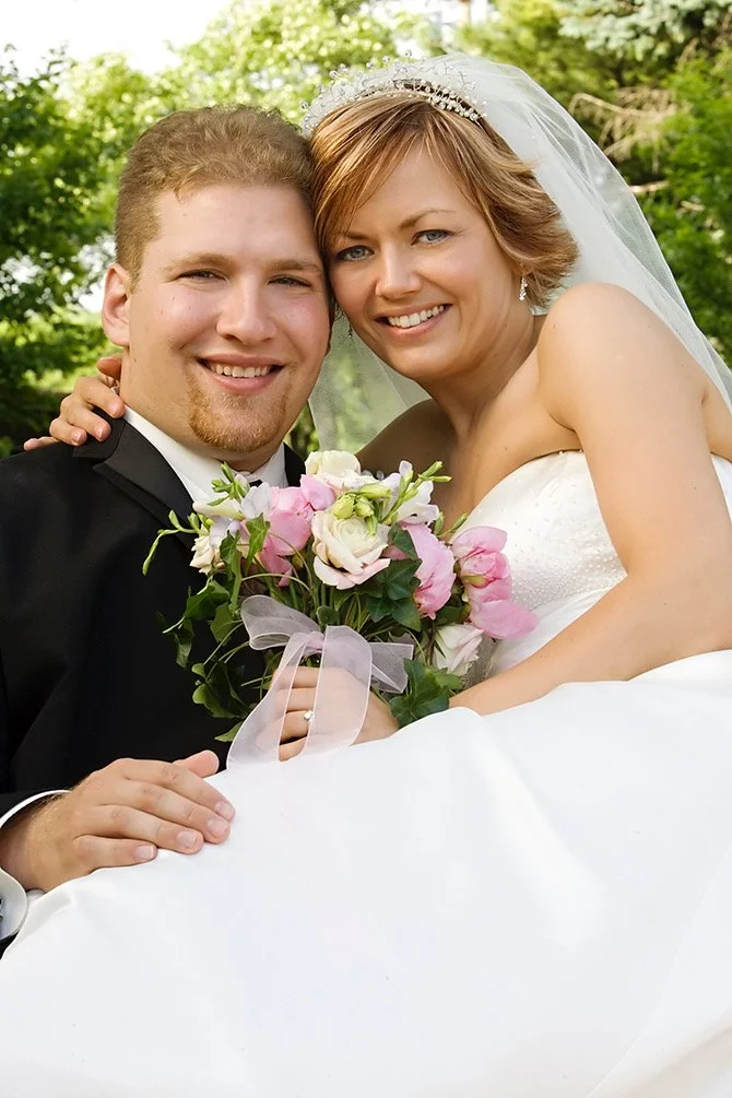 Central Illinois Wedding Bride & Groom Carry.jpeg