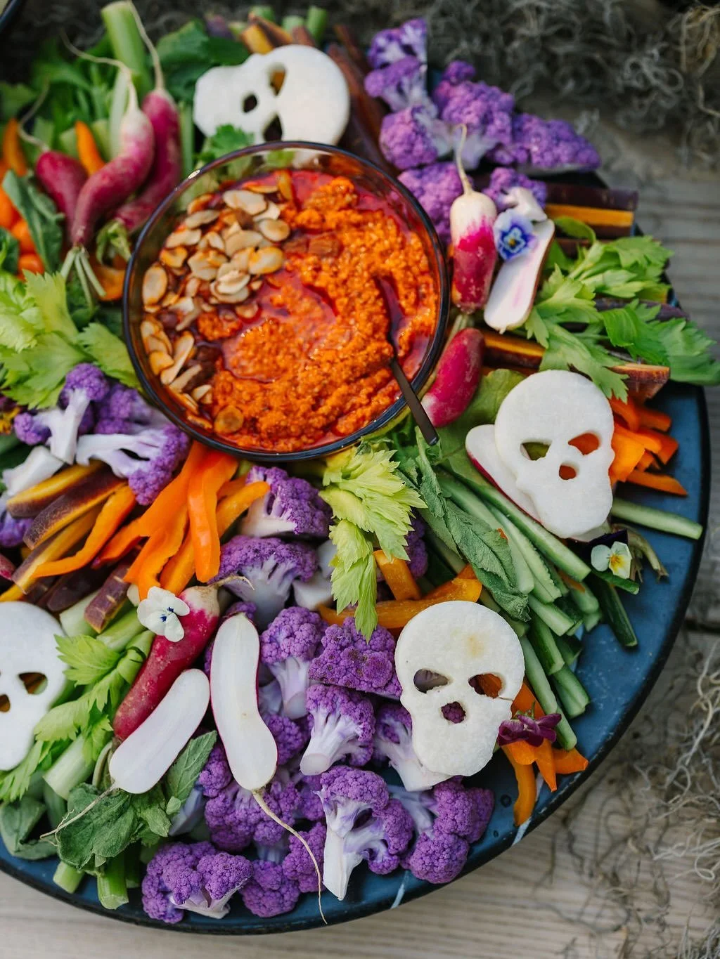 Keeping it creepy ☠️
Halloween catering events are fully underway here at the TMC kitchen! From frightening boards like our creepy crudités (featured here) and haunted charcuterie, to small bites like our booffalo chicken sliders and maggots