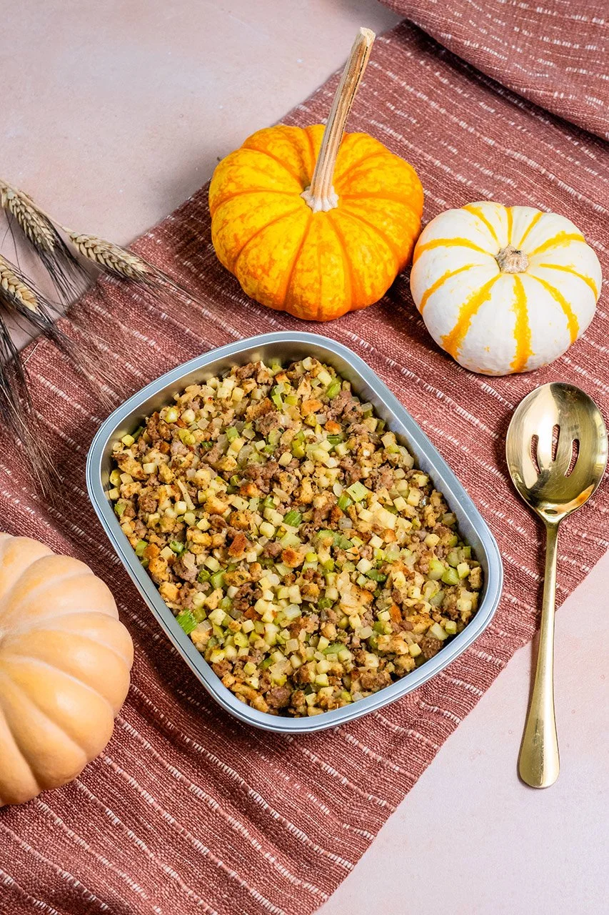 Thanksgiving-Feast-Sausage-Apple-Stuffing-01.jpg