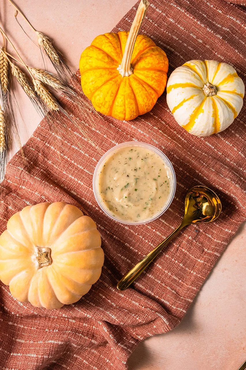 Thanksgiving-Feast-Turkey-Gravy-01.jpg
