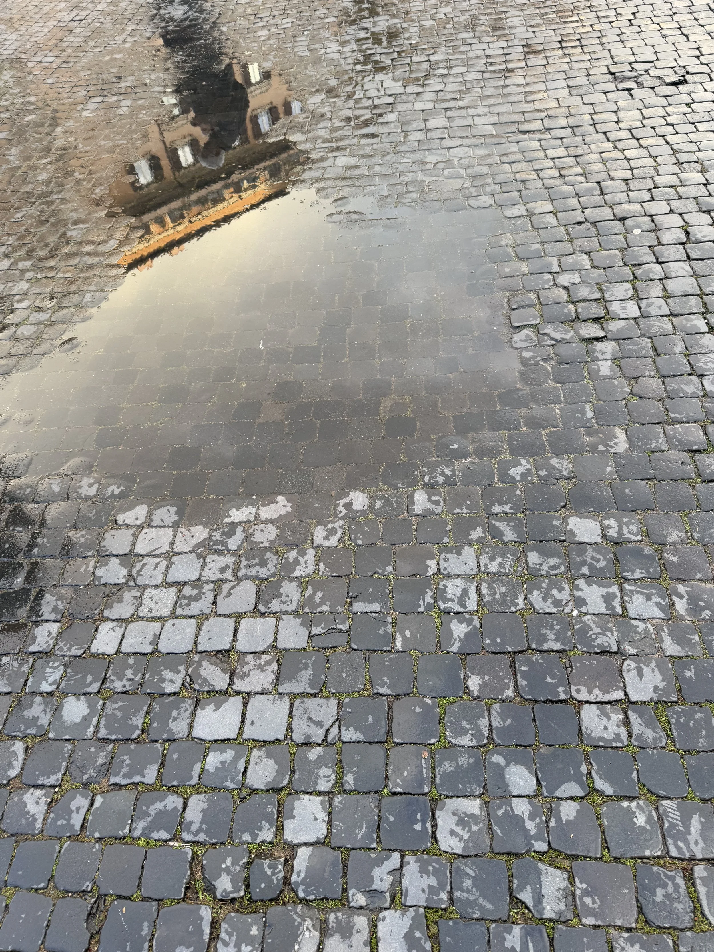Paddle Rain Pavement Italy