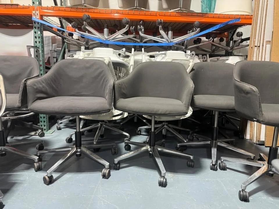 Vitra Germany $1,670 Softshell Height Adjustable Office Chairs