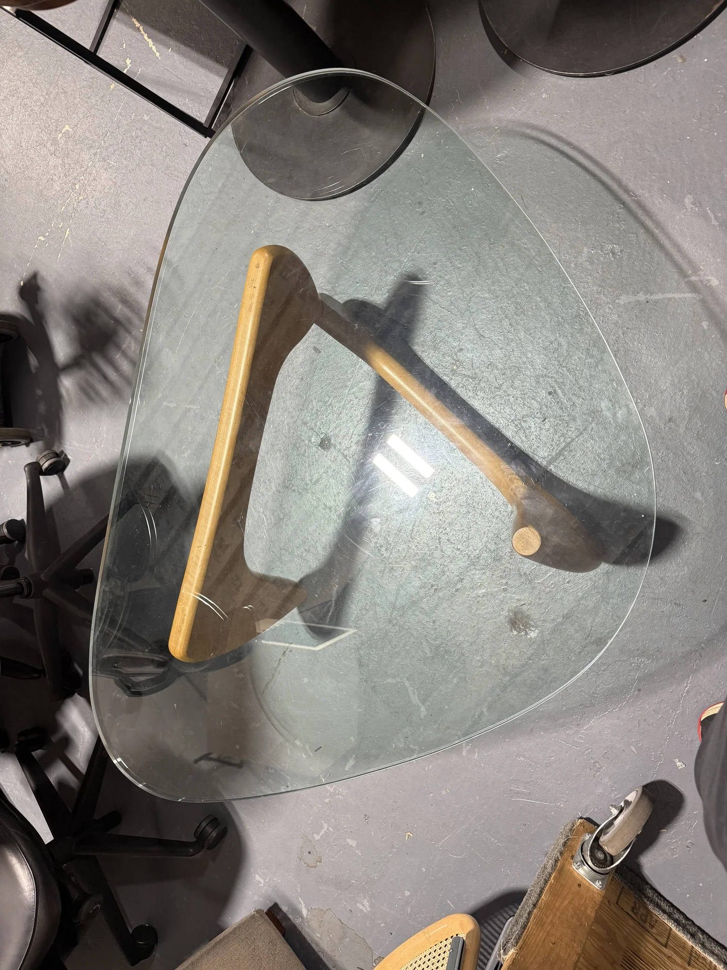 Herman Miller Isamu Noguchi Glass Coffee Table — WANNASOFA
