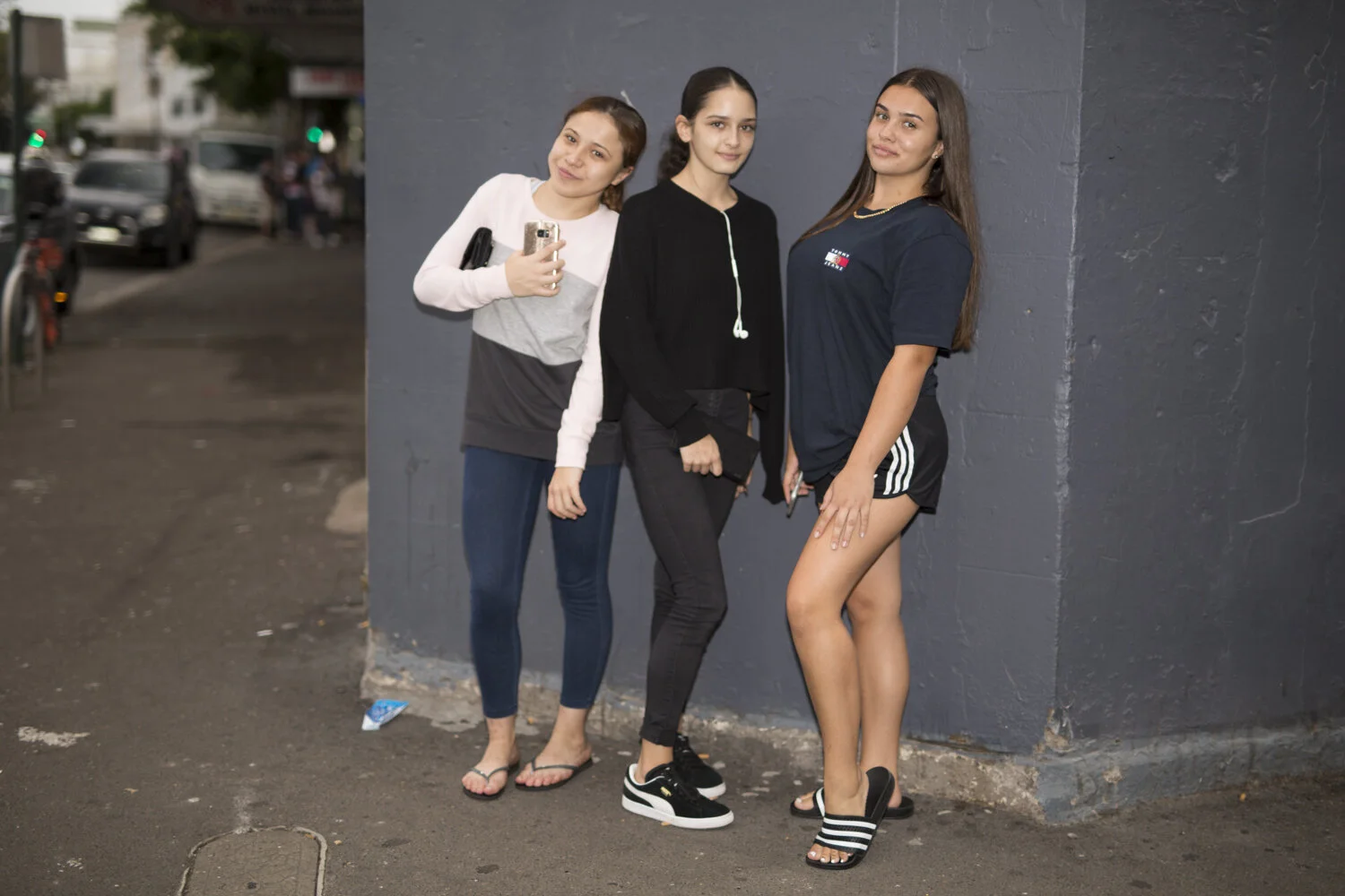 Girls on Raglan, St Tyra Cart (2019)
