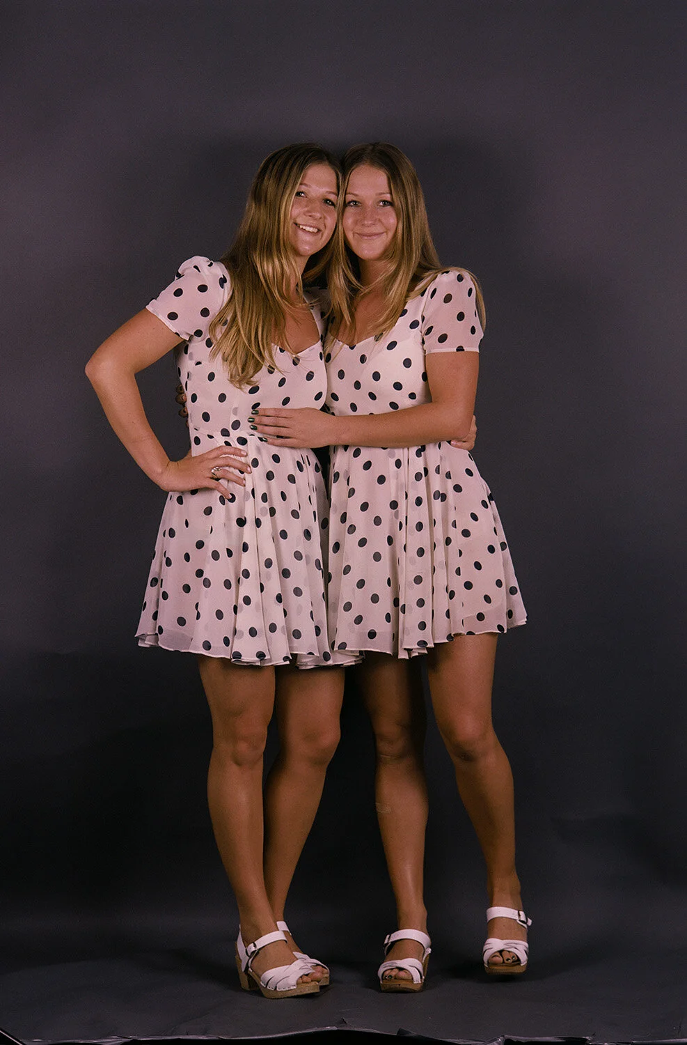 Suellen_Symons_twins_Doubletake_2012_3.jpg