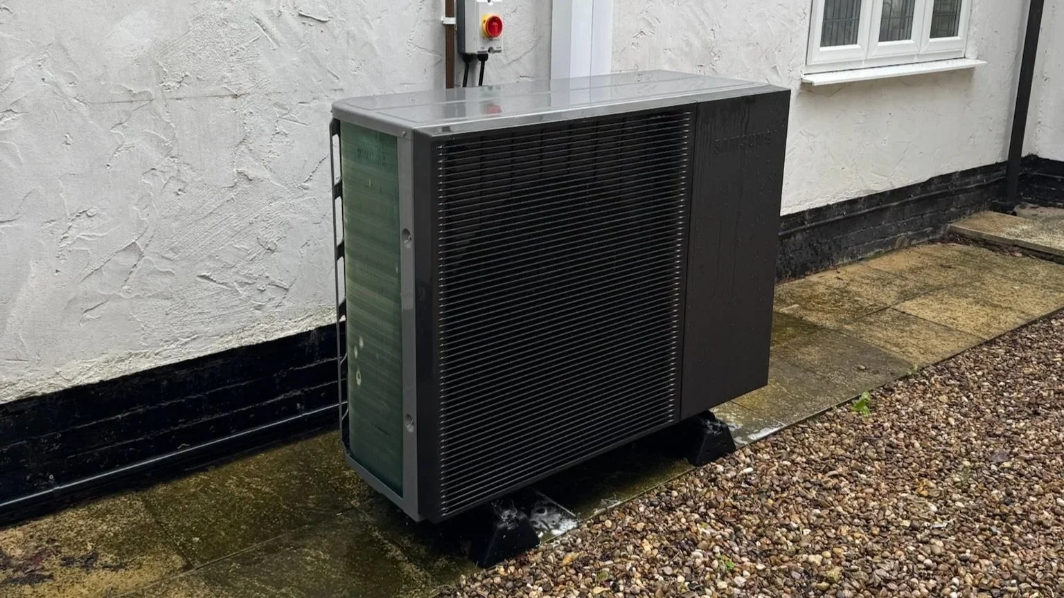 Why Air Source Heat Pumps Are Taking the Lead in 2025