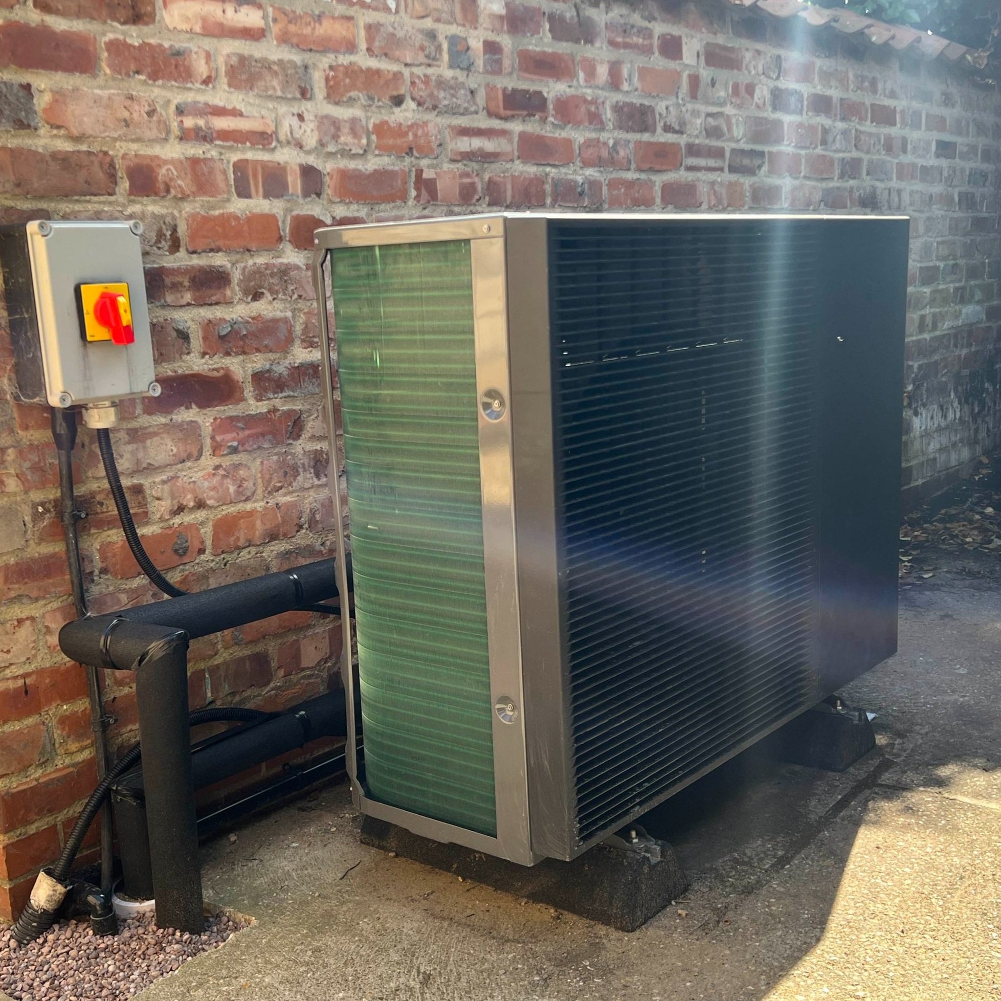 What Makes Air Source Heat Pumps So Efficient?